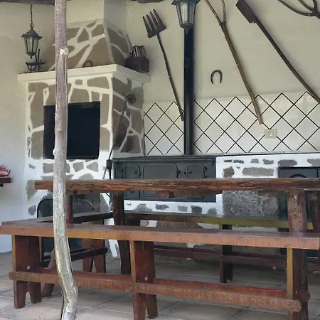El Lagar De Piedra Holiday home *